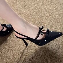 日常可爱细跟后空凉鞋2025春秋新款波点水钻蝴蝶结性感黑色高跟鞋