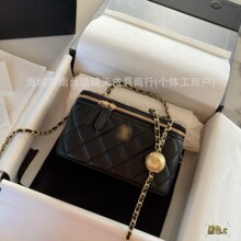 2025�¿���ƤС���L���������Ӱ����y�����朗l�μ�б���Ů��