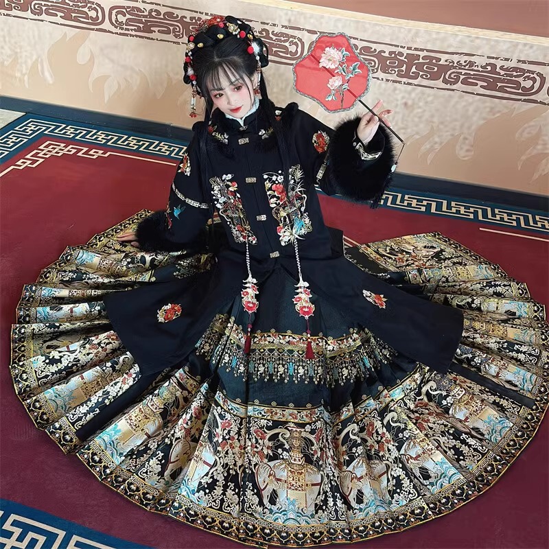 Original Hanfu Women's Ming 2024 New Round Neck Padded Coat Winter New Year's War Clothes Chinese Style Weaving Gold Makeup Flower Horse Face Skirt