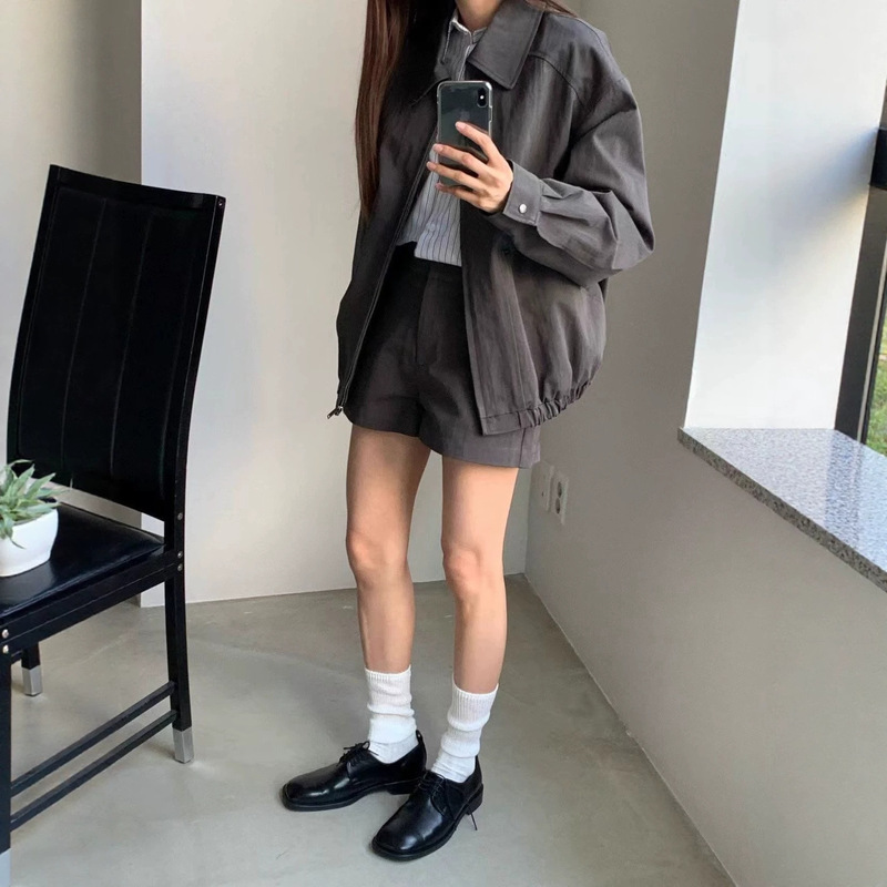 No returns or exchanges. 2025 Spring New Korean Style Fashionable Retro Workwear Turn-down Collar Jacket + Shorts Set for Women