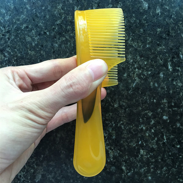 Una pieza de envío gratis [juego de 10 piezas de gran valor] El peine engrosado no daña el cabello, el peine de belleza, el peine de cuerno de imitación