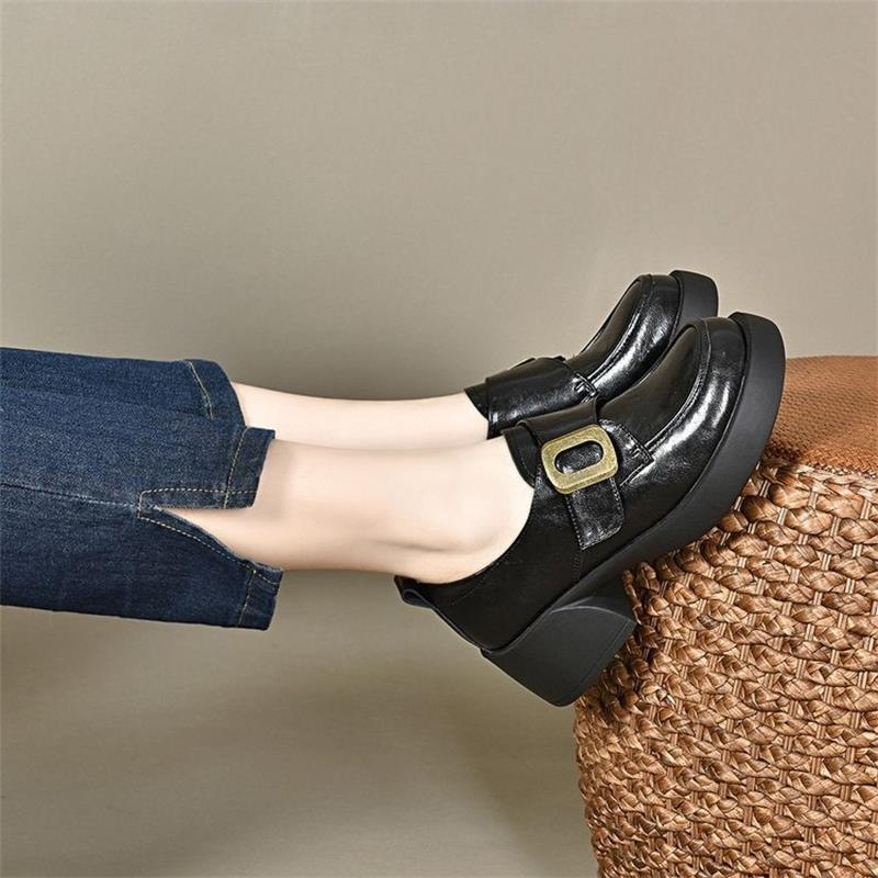 2025 New Autumn And Winter Soft Thick-Soled Loafers For Women, Deep-Cut Fleece-Lined Small Leather Shoes, British Style_voghion.com