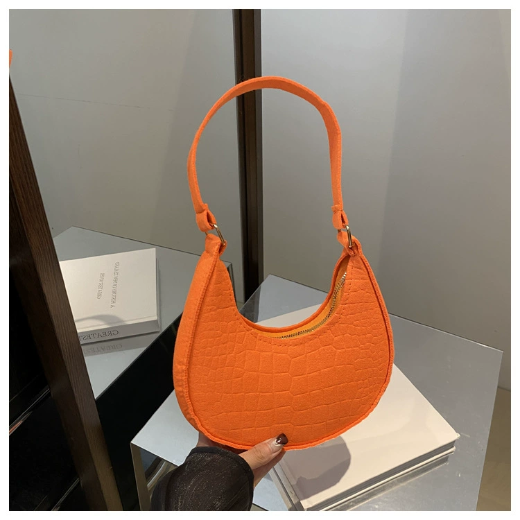 Сумка через плечо (one-shoulder), полумесяц, лёгкая 0,07 кг, в нескольких цветах