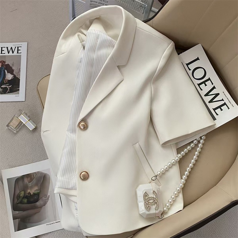 Off-white short-sleeved blazer for women, 2026 summer new style, popular for commuting, ultra-short blazer for petite women