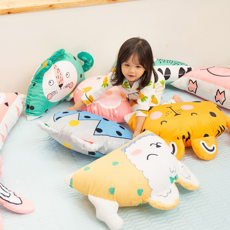 ins卡通水晶絨可愛兒童抱枕嬰童房裝飾抱枕 寶寶玩伴沙發抱枕