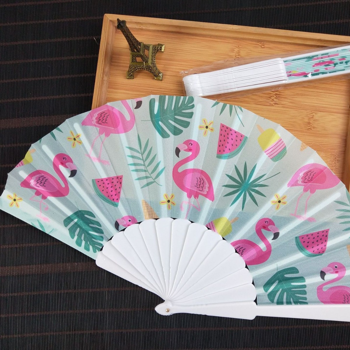 Hay en stock pequeño ventilador de fractura de plástico fresco Flamingo ventilador Oxford paño tema creativo ventilador plegable