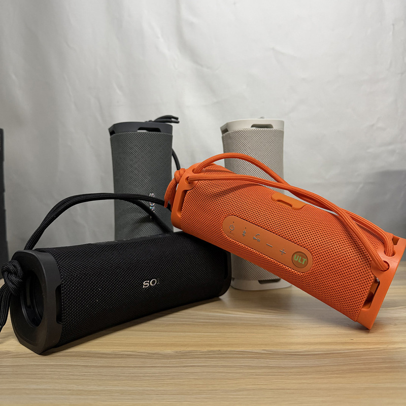Cross-border wireless Bluetooth speaker ULT FIELD1 suitable for foreign trade, portable handheld subwoofer, outdoor long-bar speaker Cross-border wireless Bluetooth speaker ULT FIELD1 suitable for foreign trade, portable handheld subwoofer, outdoor long-bar speaker
