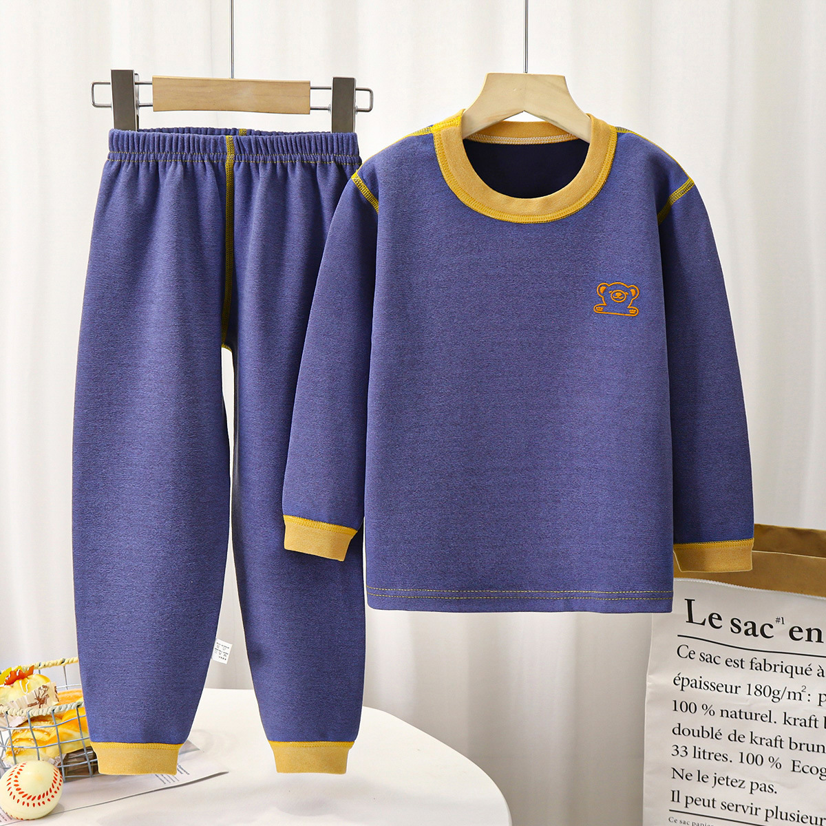 Niños sin hueso de ternero de cuello alto nuevo abrigo de otoño conjunto de pantalones de oro para hombres y mujeres estriado conjunto de ropa interior cálida