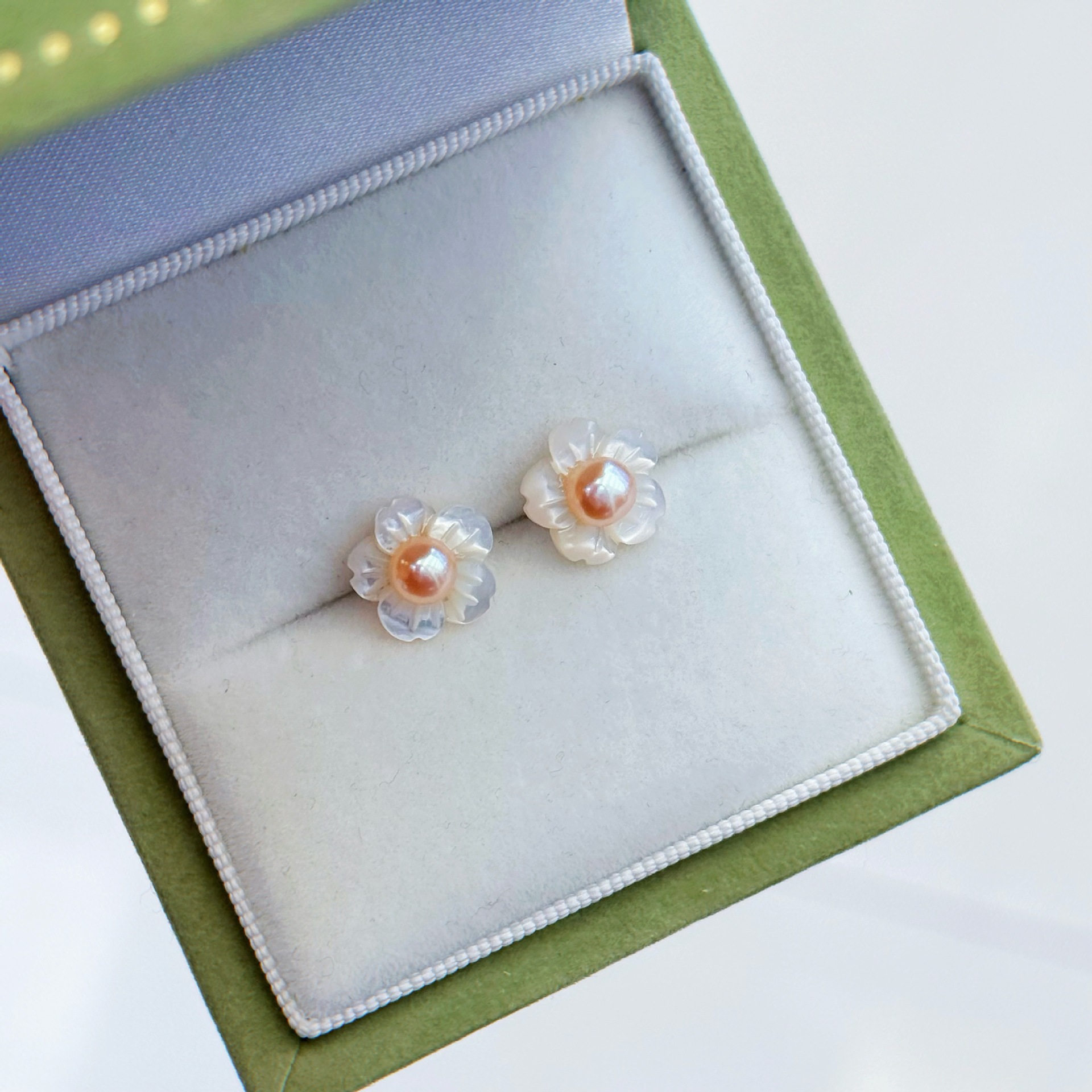 �������������������ǵ���һ�����Ҷ���뻨tianȻ��ˮ�������