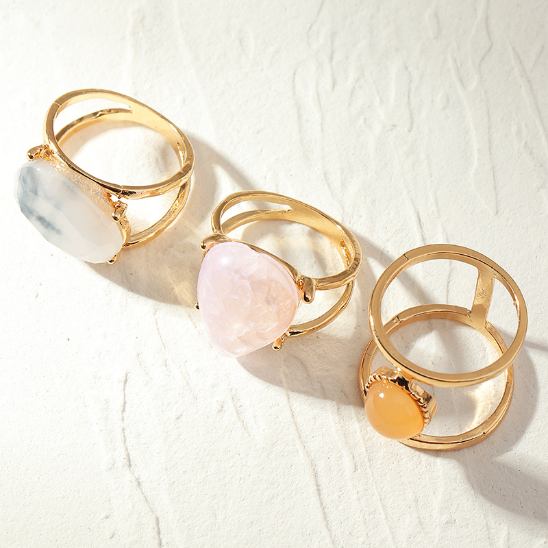 simple geometric resin ring set