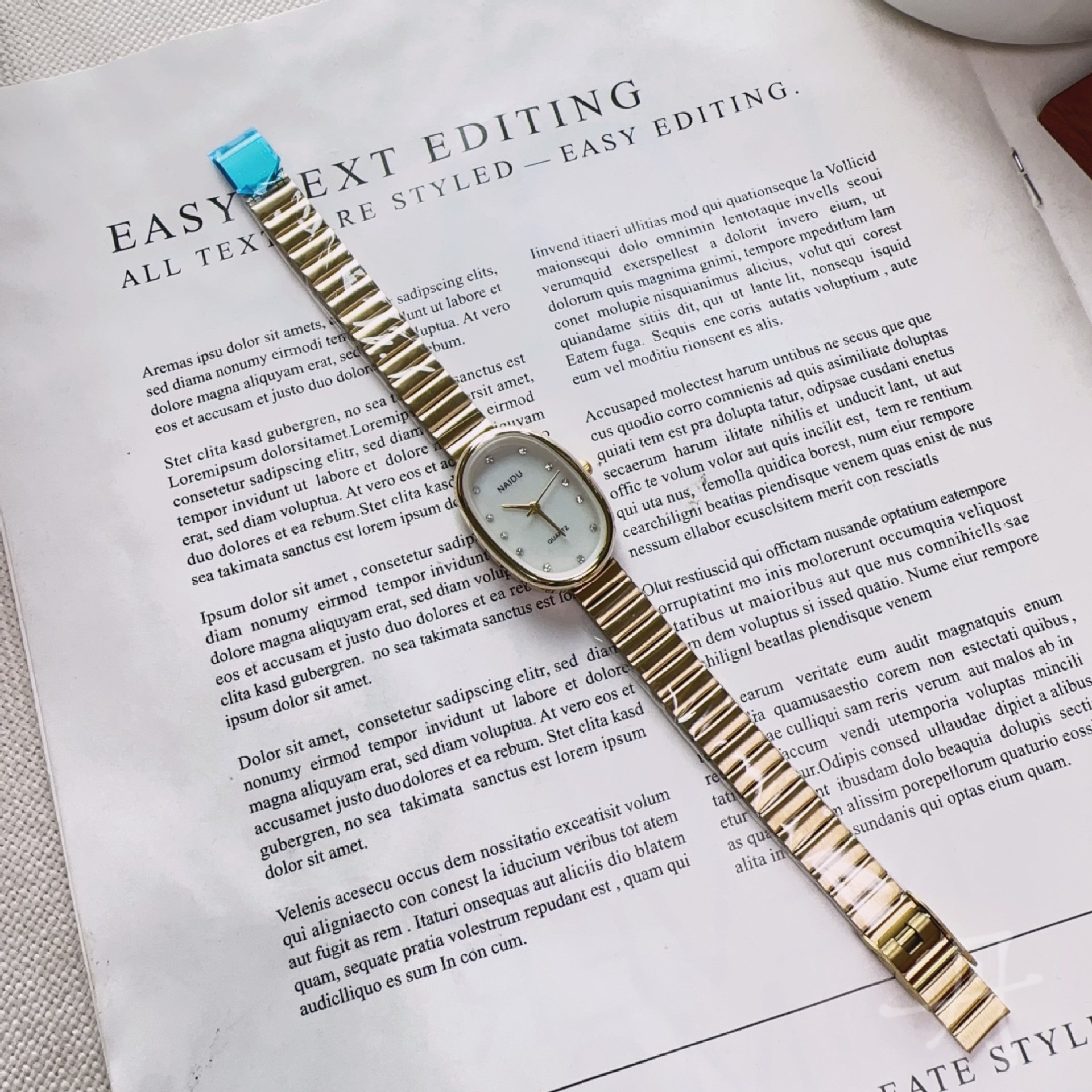 Oval Dial Shape Casual, Daily Occasion Classic Style Solid Color Folding Buckle Quartz Watch Women's Watches