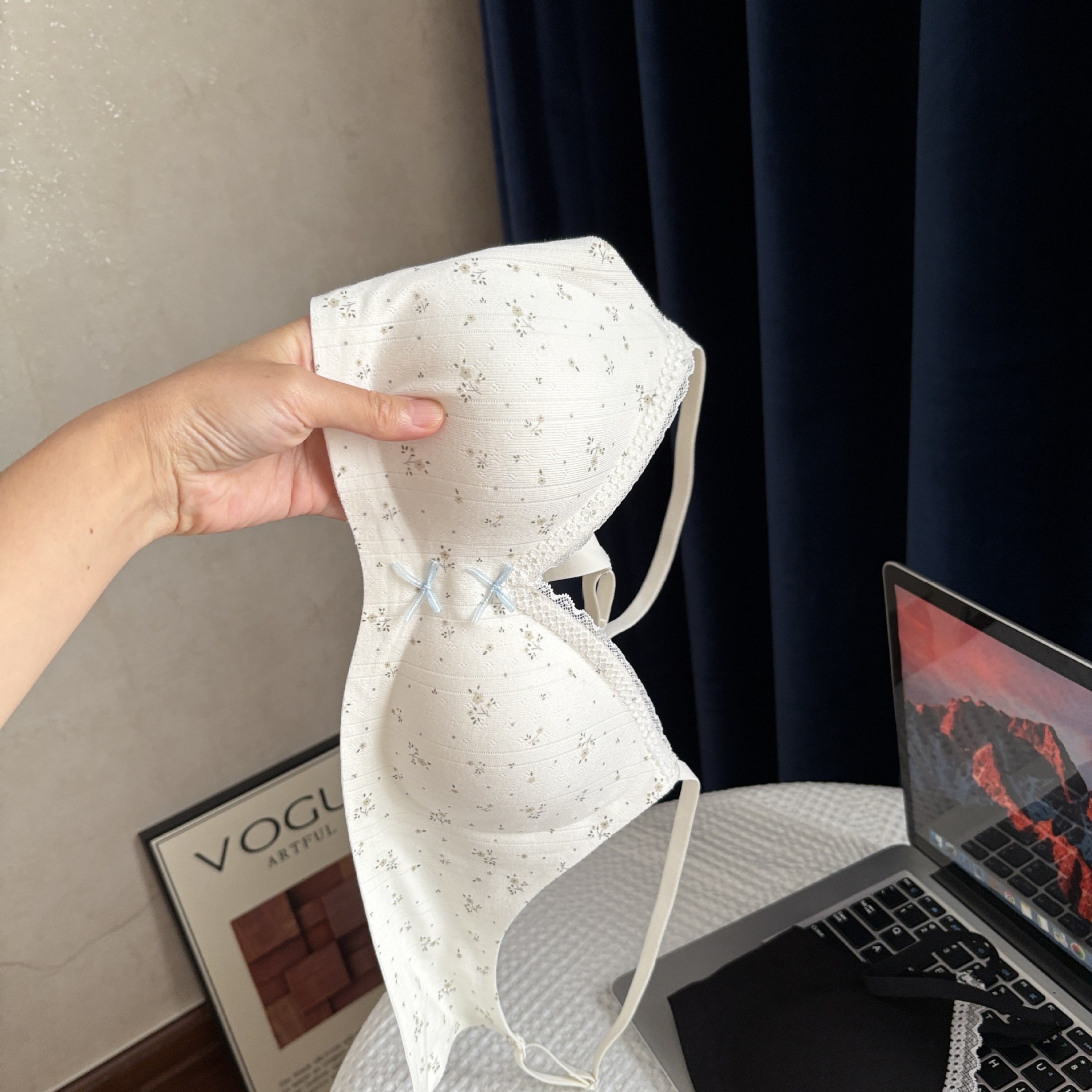 Heavyweight Recommendation: 6120 Fardo Peninsula Style Floral Modal Cotton Girl's Bra with Push-Up and Anti-Sagging Features