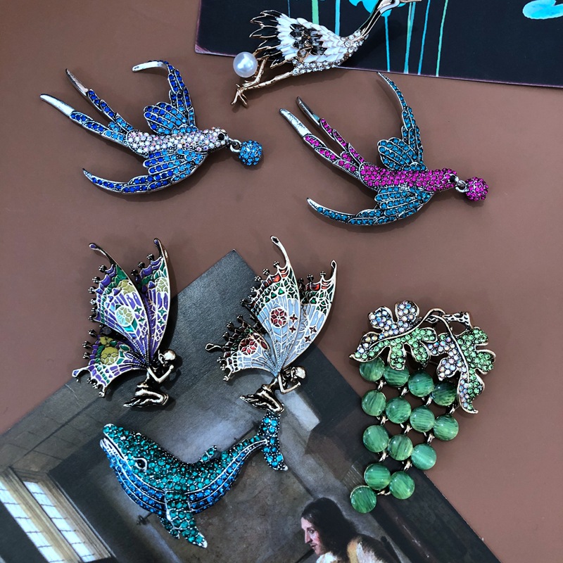 Rétro Métal Distressed Mignon Animal Broche Couleur Bijou Diamant Émail Émail Broches Raisin Cluster Cat Eye Grande Broche display picture 13