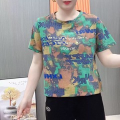 夏の新型ファッションはプリントファッションのお母さんの服がゆったりしていて、やせています。