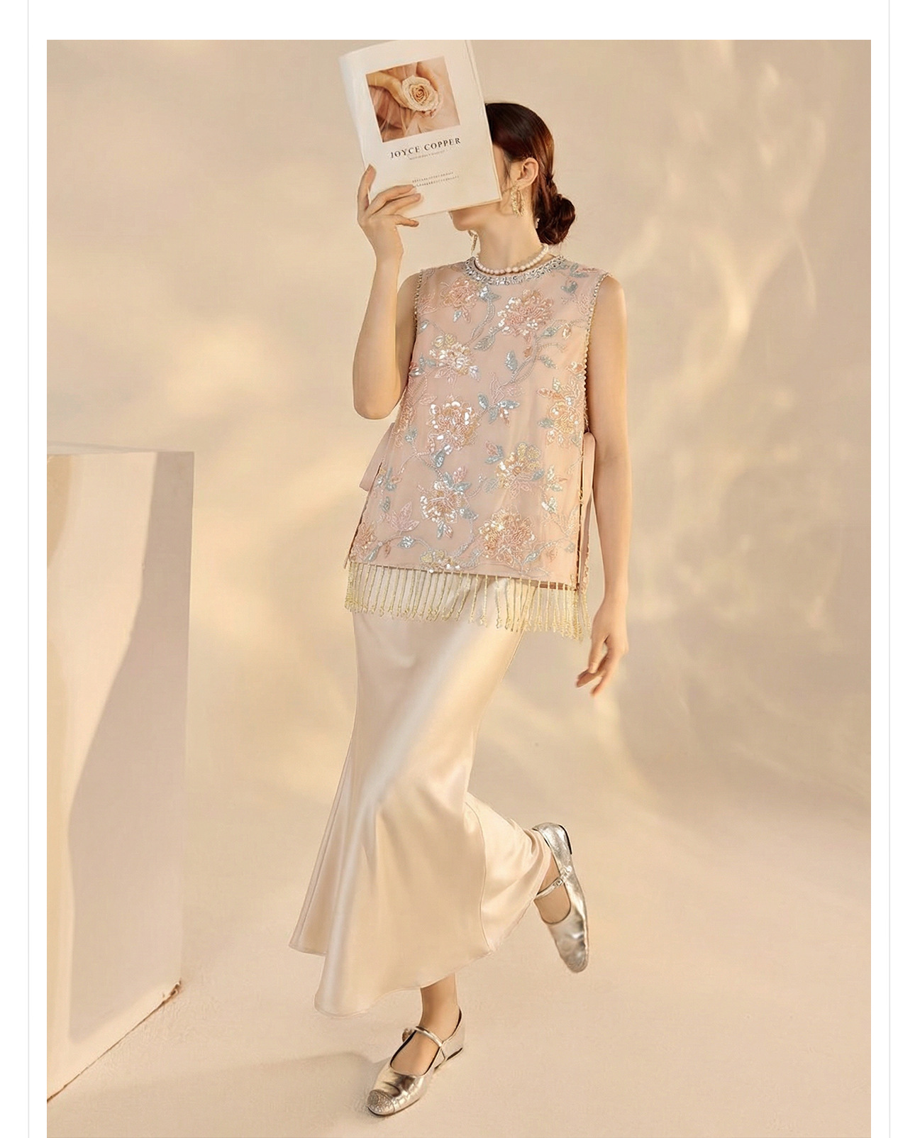 Set áo khoác gile thêu sequin đính cườm + váy sling lụa acetate nữ mùa xuân hè — Áo khoác kaki, Váy sling màu mơ chi tiết 10