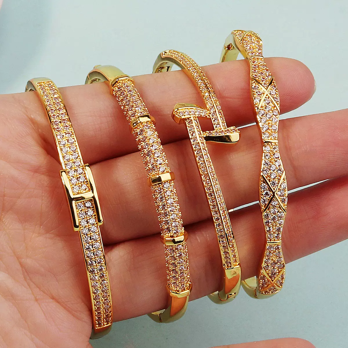 跨境时尚微镶锆手镯欧美简约金色满钻卡扣手环轻奢百搭不掉色手饰