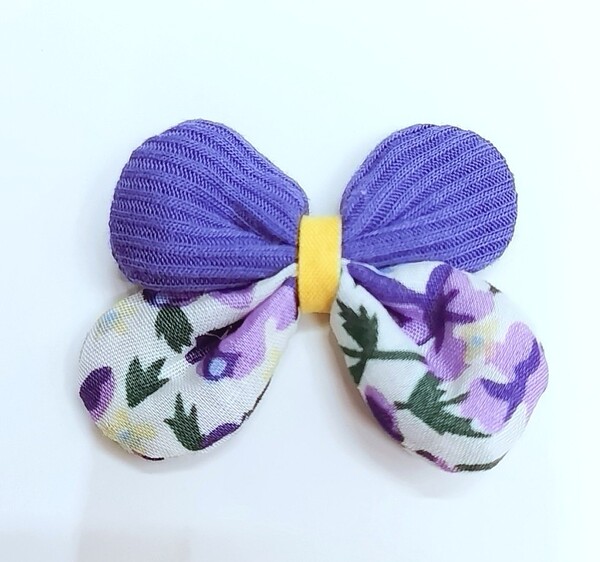 Children's hair accessory handmade with bow