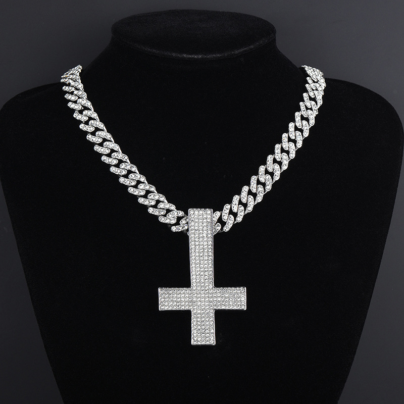 Diamond inverted cross hanger ketting voor heren luxe stijl_voghion.com