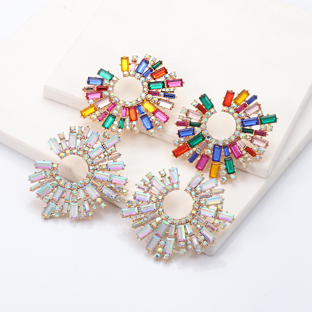 Korean Fashion Diamond Elegant Earrings display picture 21