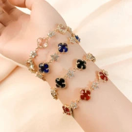 项链;戒指;手镯