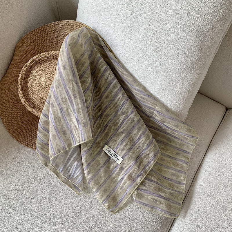 Pequeña toalla cuadrada para mujeres primavera y otoño nuevo estilo coreano francés pequeño algodón y lino floral universal bufandas de seda bufandas retro bufandas correa de cabello