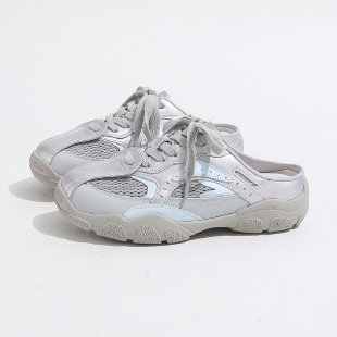 El primer hombre perezoso de suela gruesa gris plateada casual de cuero suave antiguo con zapatos de papá sin tacón afuera con medias zapatillas Muller