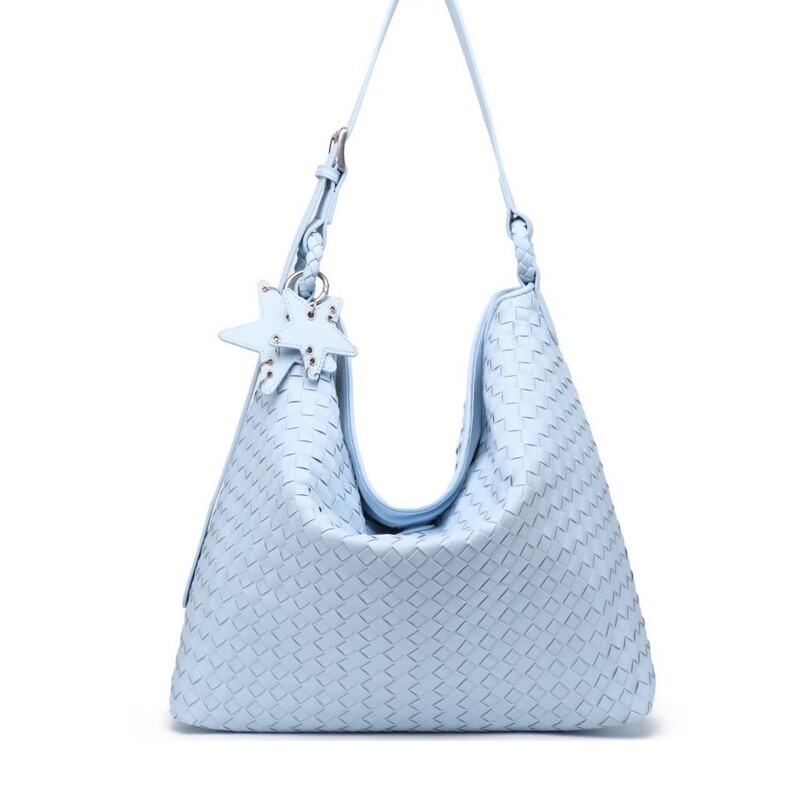2026 Niche Handmade Woven Bag, Versatile Tote Bag for Commuting, Single Shoulder Crossbody Bag, Star-Shaped Magnetic Buckle Bag