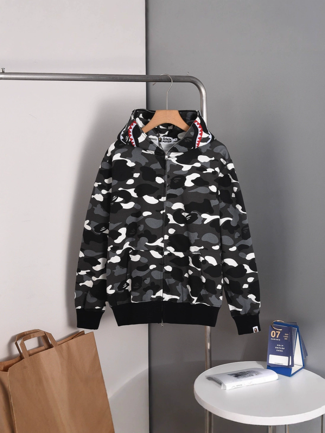(Cross-border trading), camouflage cloth, shark, sweatshirt with hood with zipper, with embroidery