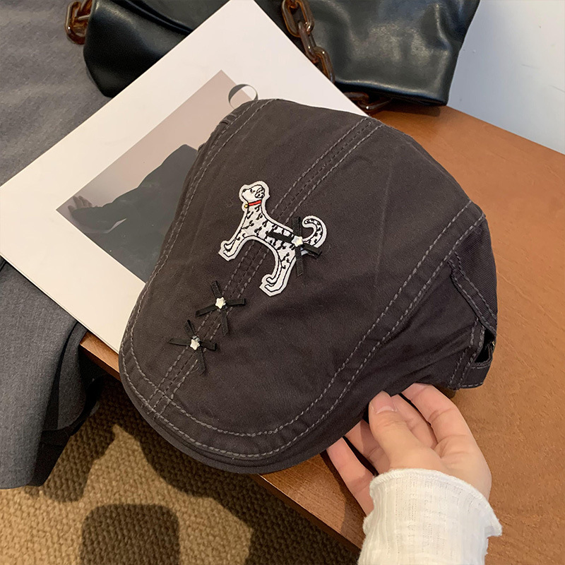 Cute perro negro anti-avance sombrero coreano in nicho diseño de cabeza grande cara pequeña boina verano