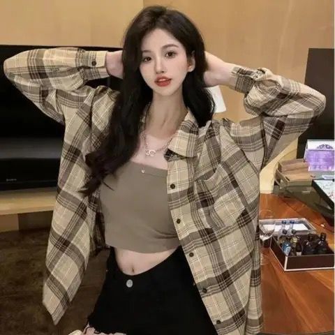 ピンクのPOLO襟の格子シャツのコートの婦人服の2024夏の新型の中の長い日焼け止めのシャツの長袖の上着の女性|undefined