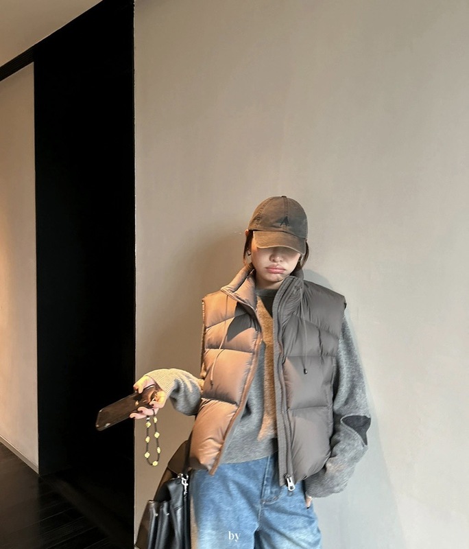 欧货加厚泡芙羽绒服女2025年新款马甲外穿坎肩立领加厚背心面包服|undefined