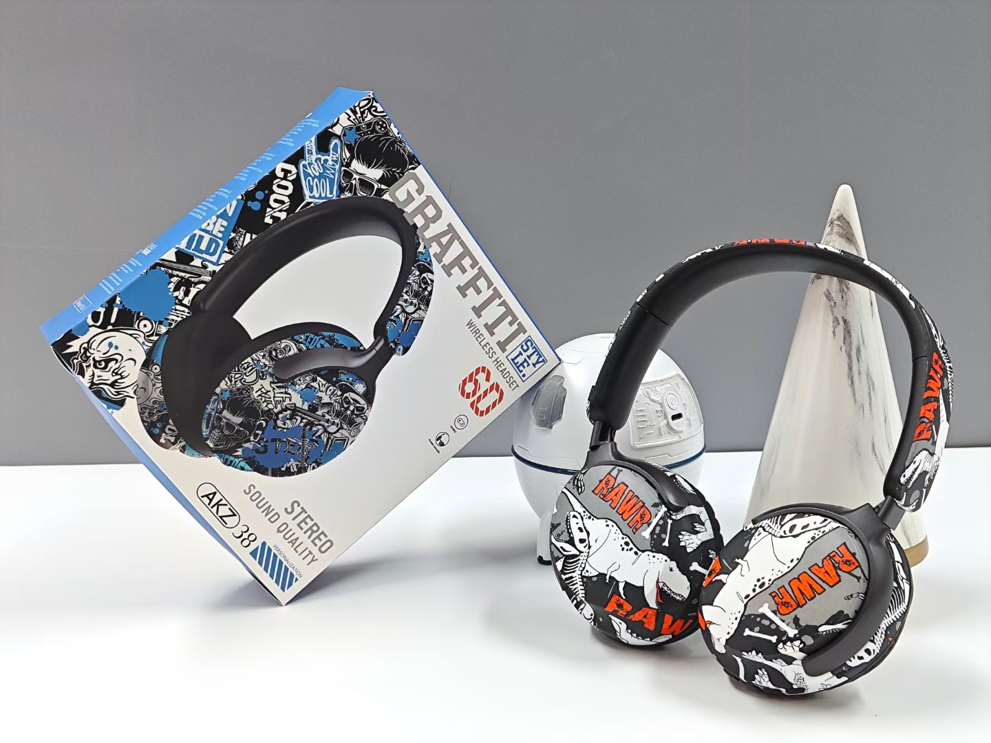 Transfronterizos nuevos AKZ - 38 personalidad creativa camuflado graffiti auriculares auriculares Bluetooth auriculares inalámbricos al por mayor