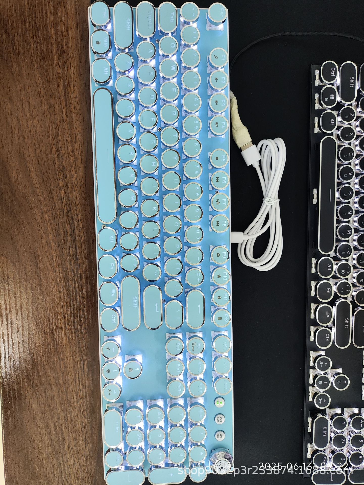 Transfronterizo directo retro punk vapor chapado perilla luminosa teclado mecánico cableado enchufe y extracción de eje verde juegos de computadora