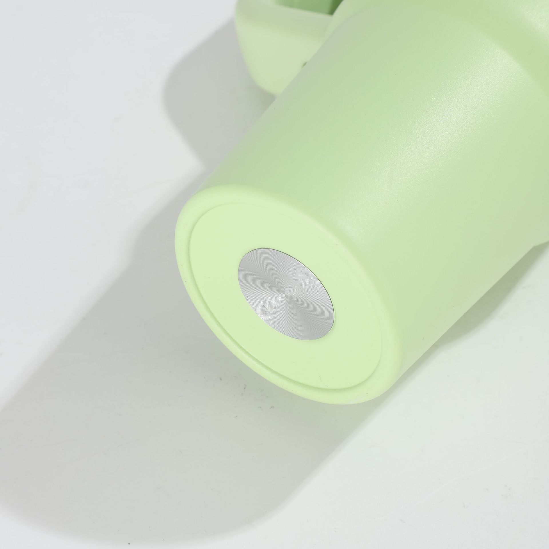 Isolierter Edelstahl Becher Fürs Auto Mit Henkel Und Strohhalm_voghion.com