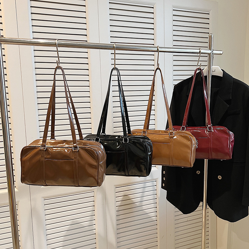 Bolso de viaje retrógrado de mano para mujeres 2025 nuevo bolso de brazo de moda pequeño bolso simple de gran capacidad de hombro image 5