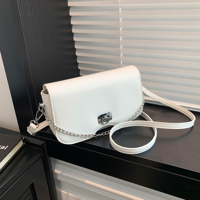 Bolso de hombro de color liso con diseño de axila coreana, sencillo y moderno, con diseño diagonal, para mujer, novedad de verano de 2024_voghion.com