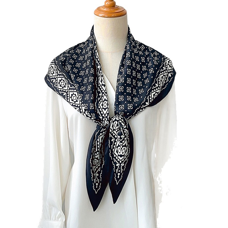 Nueva toalla triangular, bufandas de seda a rejilla de cintura de geometría negra y blanca, bufandas de seda coreanas retro, bufandas literarias y versátiles