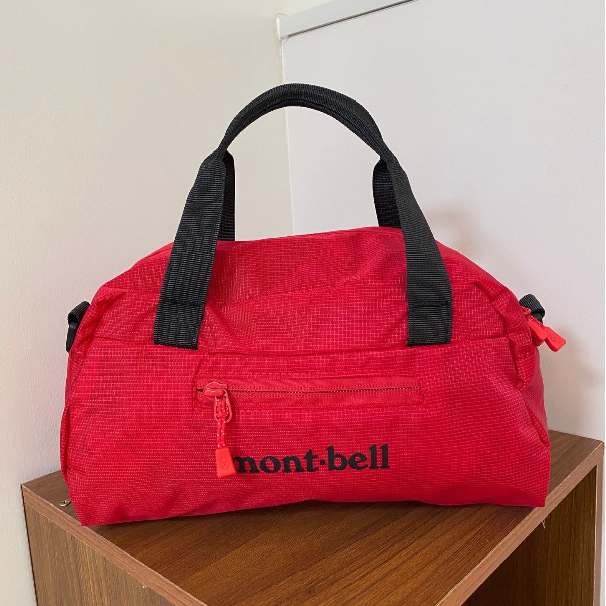 mont-bell红色轻便旅行包尼龙防水手提斜挎健身瑜伽包大容量行李