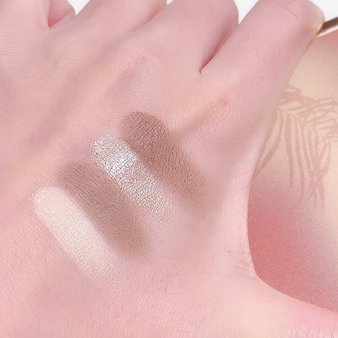 Sweet Mint Four-color Contouring Plate, All-in-one Plate, Pearlescent Highlight Brightening, Matte Nose Shadow, and Shadow Makeup Comprehensive Plate undefined