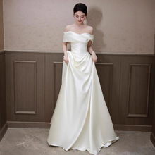 法式轻婚纱气质新娘高级感复古小众森系出门纱一字肩订婚白色礼服