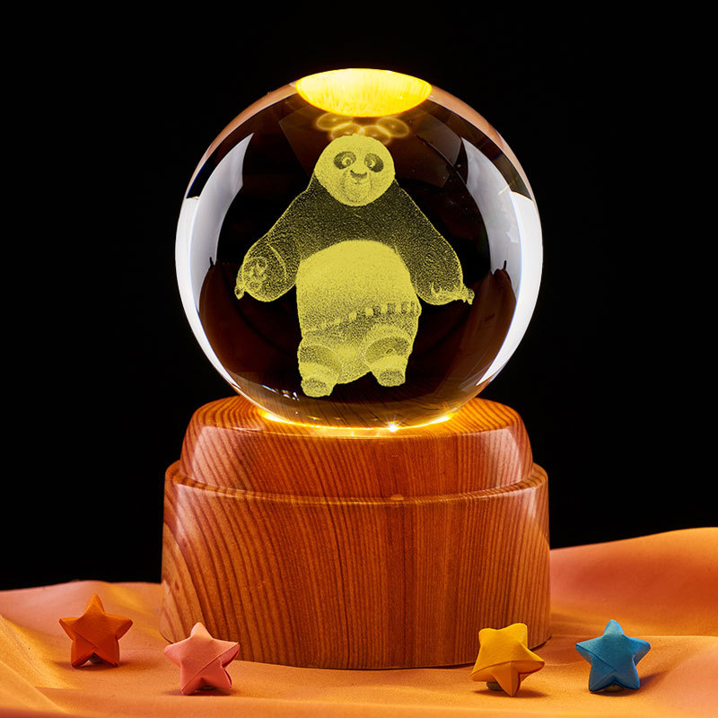 Kung Fu Panda dibujos animados bola de cristal de color 3D escultura interior luminosa cristal adornos base de madera adornos luminosos