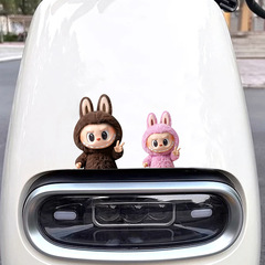 ラブブカーステッカー labubu いないいないばあかわいい装飾防水日焼け止め車のスクラッチブロック電気自動車ステッカー