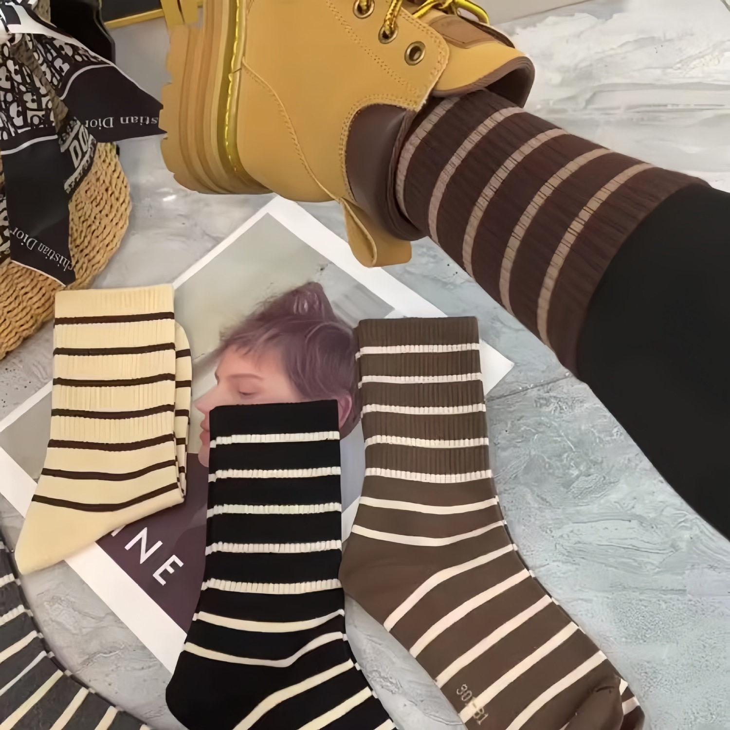 Maillard socks women's autumn and winter New Black and White Brown series horizontal striped high socks couple socks earth color socks