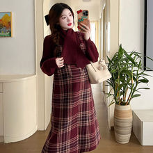 秋冬新款韩版针织毛衣上衣围巾+毛呢格子背带裙可爱孕妇装套装春
