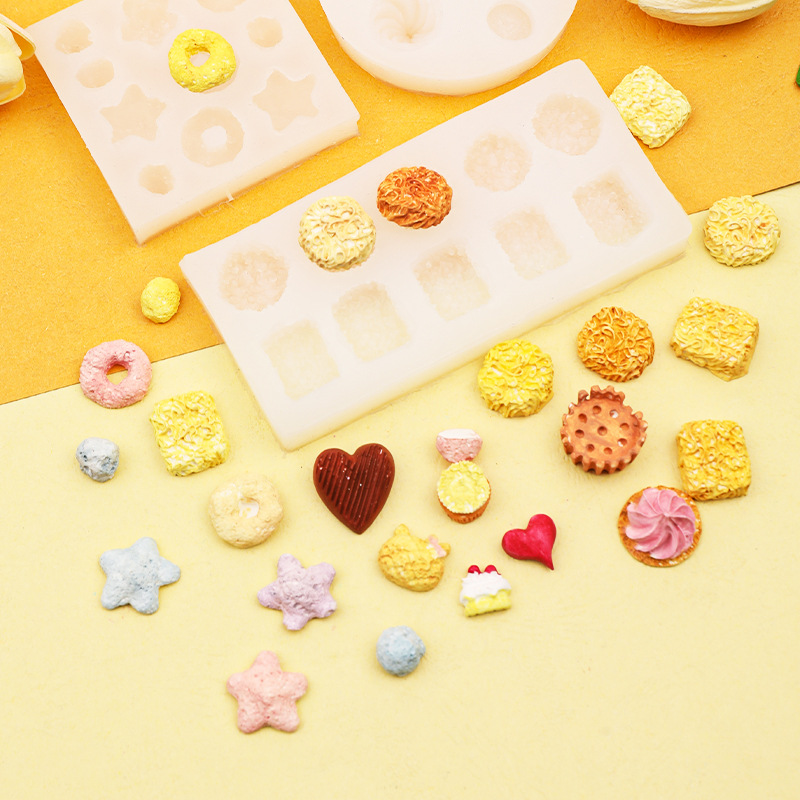 Una variedad de simulación biscuit caramelo postre donut mini fideos instantáneos molde silicona creativo hornear Decoración