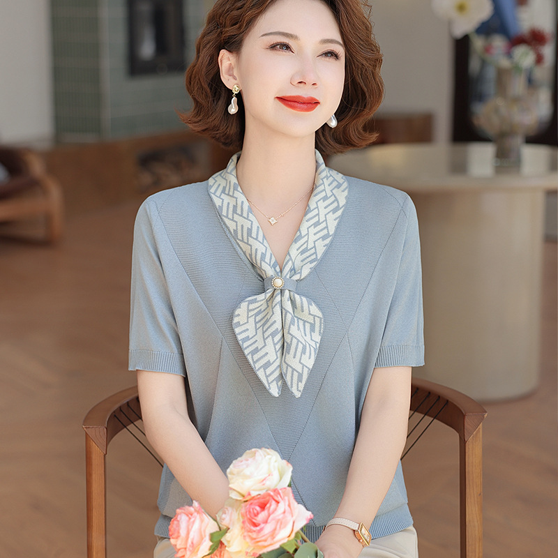 Mom's Summer Short-Sleeved Ice Silk Top 40 and 50 Years Old Middle-Aged and Elderly Women's Summer Thin Age-Reducing T-Shirt Fashion Suit