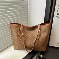 Large capacity bag for women commuting personalized tote bag 2025 new beautiful niche trend shoulder bag letter women's bag