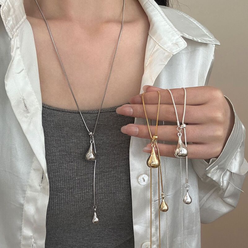 South Korea blogger with silver size water drop necklace long pendant niche design high-end sweater chain accessories South Korea blogger with silver size water drop necklace long pendant niche design high-end sweater chain accessories