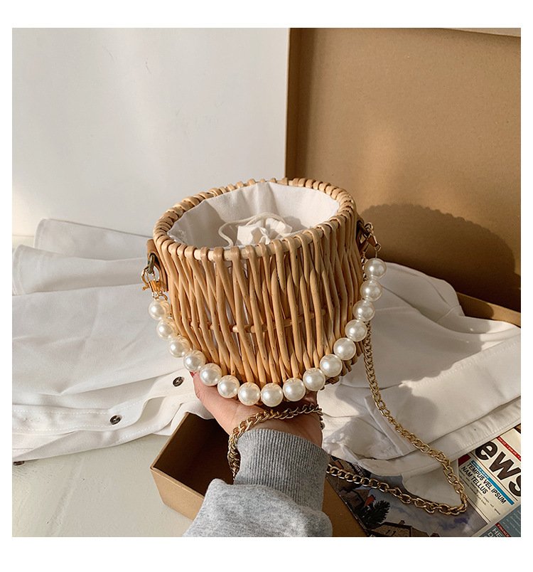 Simple Pearl Portable Straw Bag Wholesale display picture 46