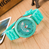 Fashionable silica gel quartz watch suitable for men and women, simple and elegant design